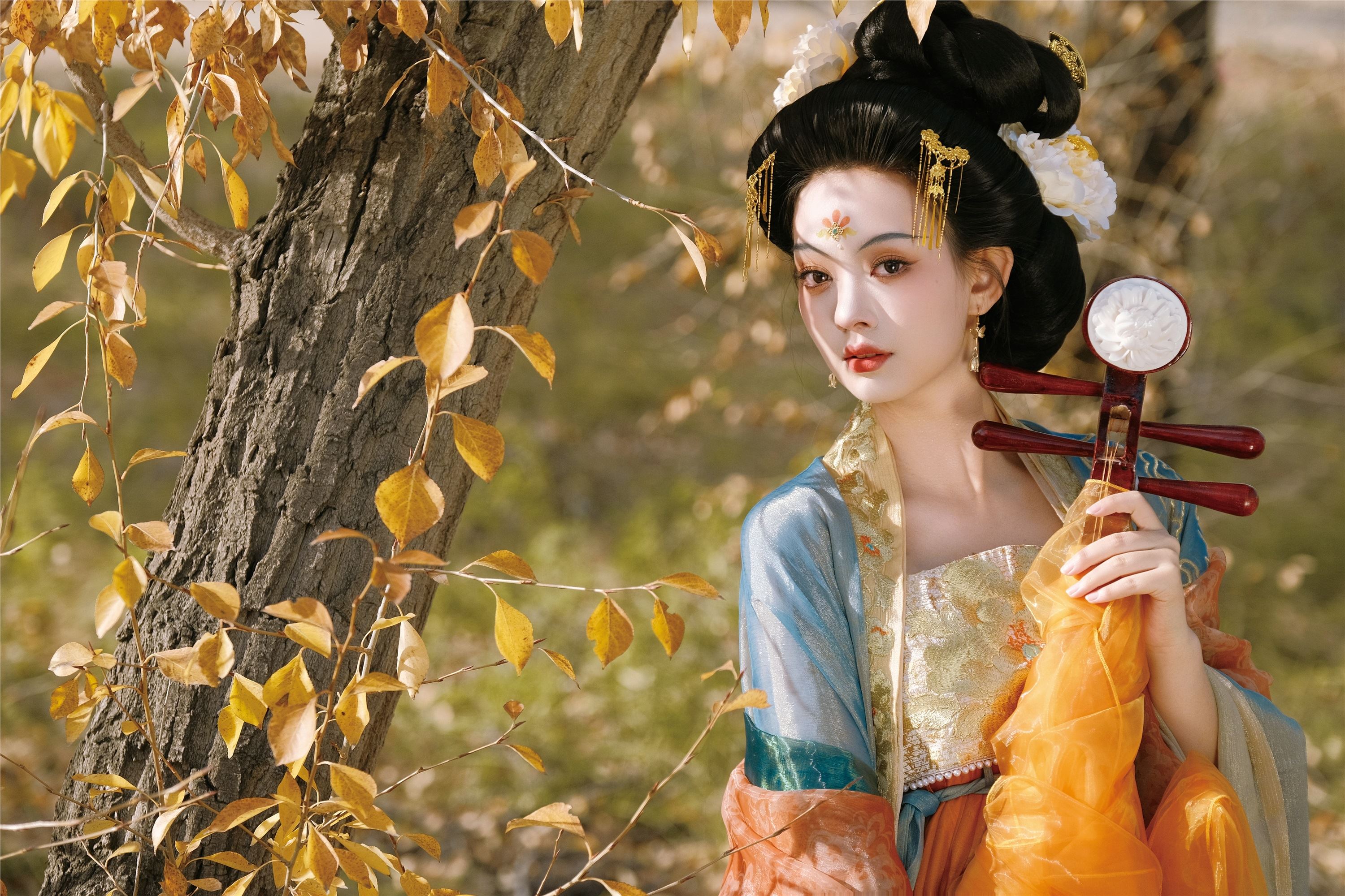 YITUYU艺图语 2025.01.22 金牡丹 秋秋